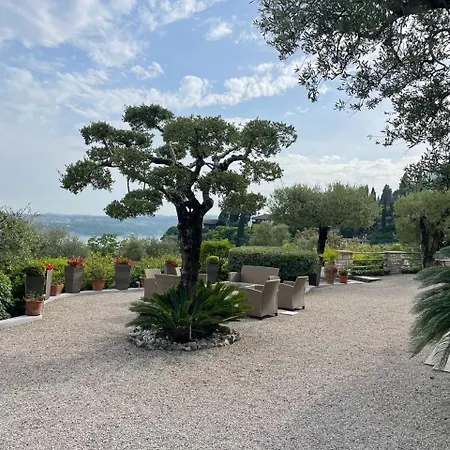 Hanna Gardone Riviera